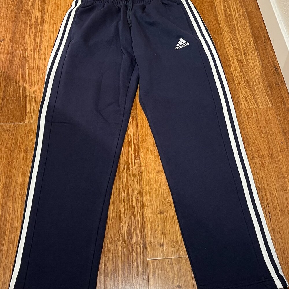 NWT Adidas Navy Sweat Pants Cotton / Poly Fleece 3-stripe Open Hem (Men's MT)